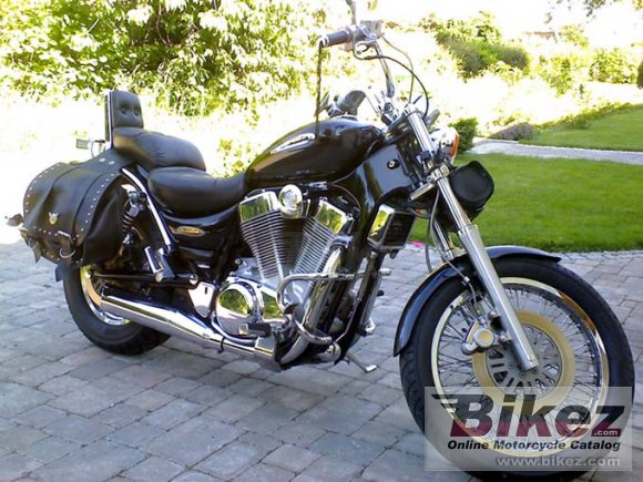 1998 Suzuki VS 1400 GLP Intruder photo